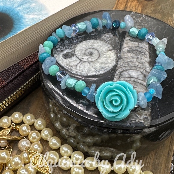 Aquamarine beaded handmade bracelet - Picture 1 of 3